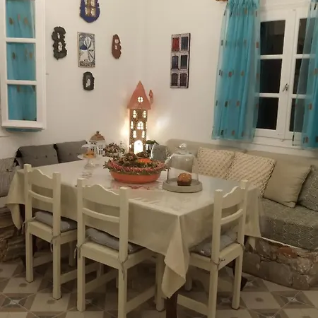 Giaglakis Tatil Evi *